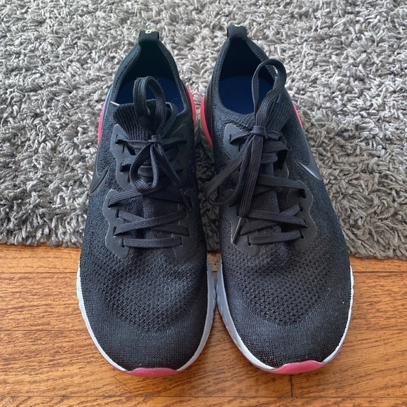 Nike Epic React Flyknit Running Multicolor Sneakers Men's Size 9.5 - Picture 2 of 14